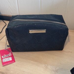 Vince Camuto Black makeup or Men's travel Bag